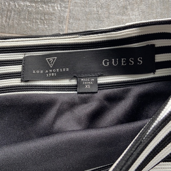 Guess pencil skirt - Picture 4 of 4